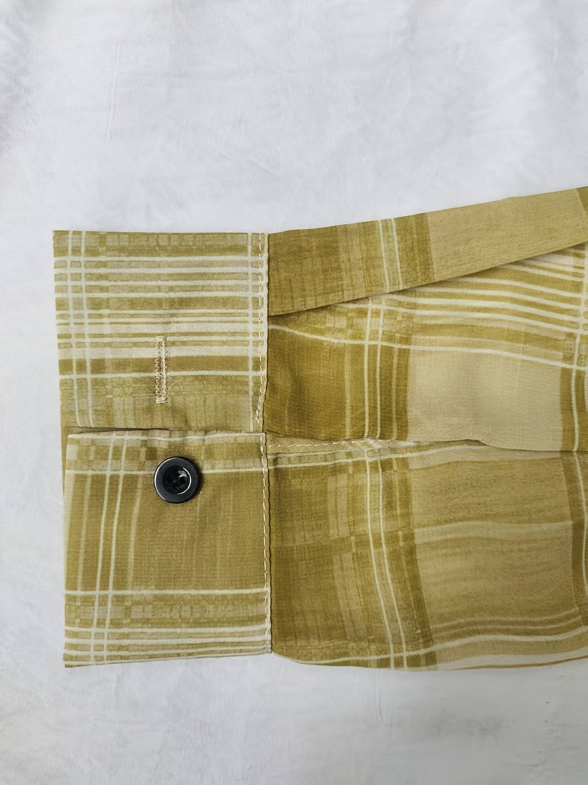 Chemise grande taille à carreaux, coupe oversize, boutonnage, porté de face