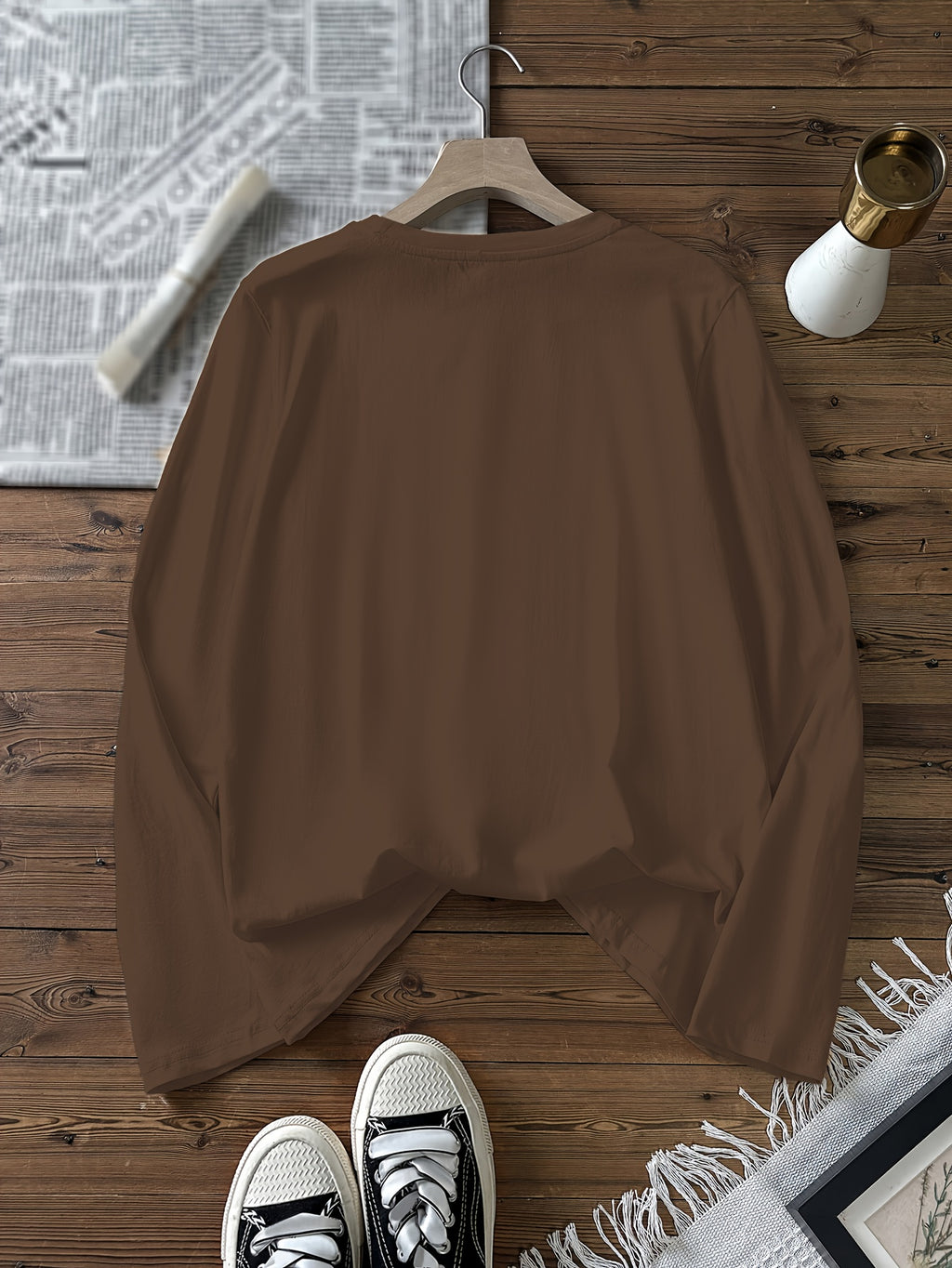 Top grande taille, col rond, manches longues, toucher naturel, vu de dos