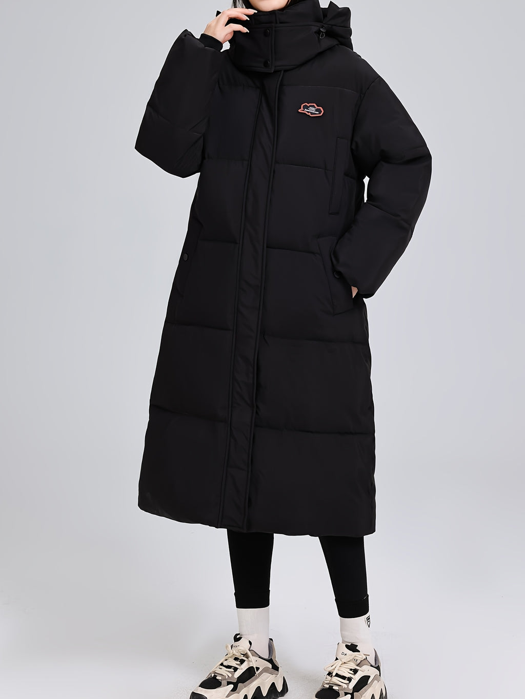 Manteau grande taille, coupe oversize, longueur midi, capuche, gros plan