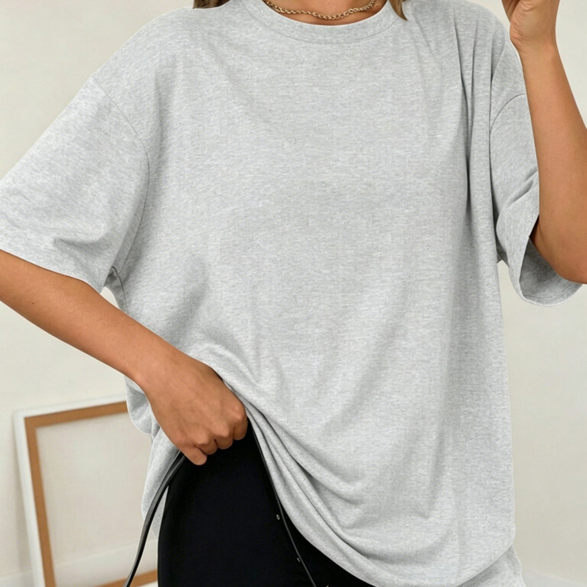 T-shirt grande taille, coupe ample, manches courtes, esprit sportif, vu de dos