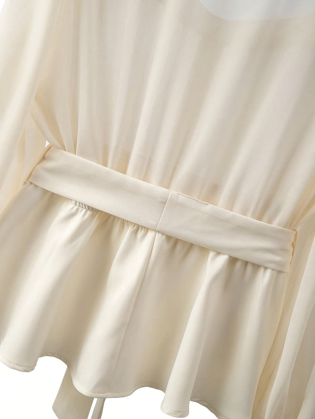 Top grande taille, ceinture assortie, détail du tissu