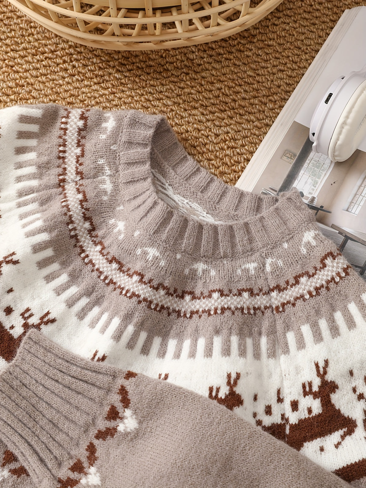 Pull grande taille, coupe ample, chaleur d'hiver, détail du tissu