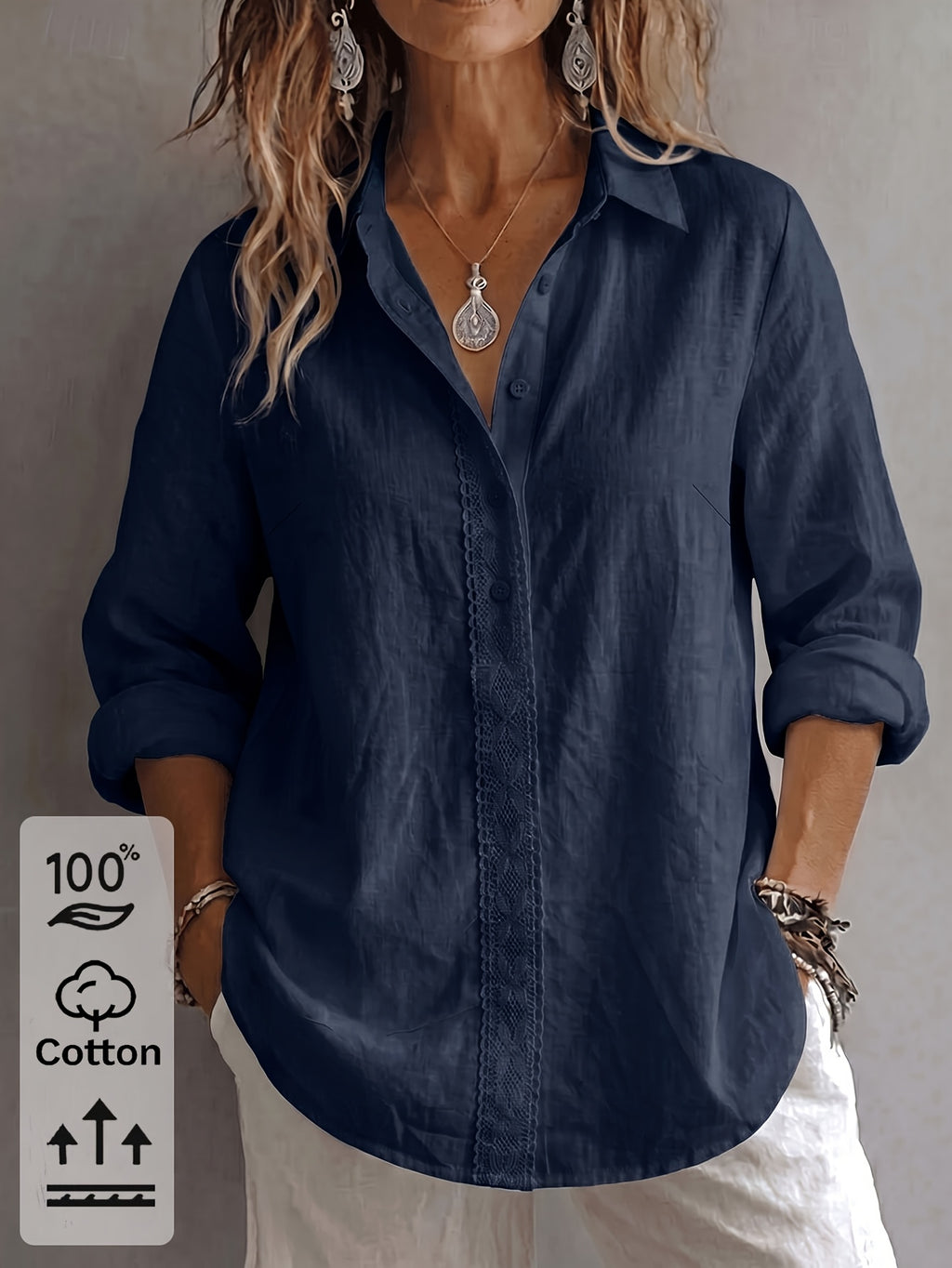 Chemise grande taille en dentelle, coupe oversize, col, détail du col