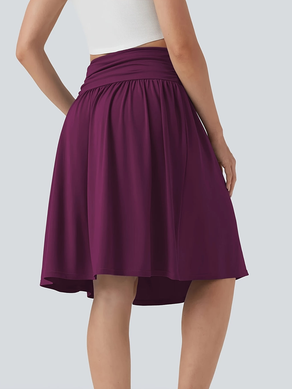 Jupe grande taille, coupe évasée, poches pratiques, détail du tissu