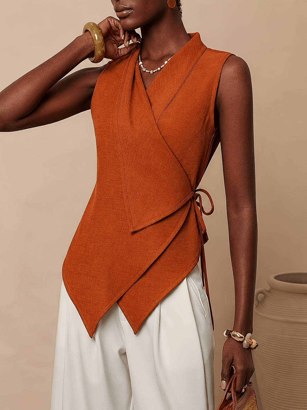 Chemise grande taille, col V, détail du tissu