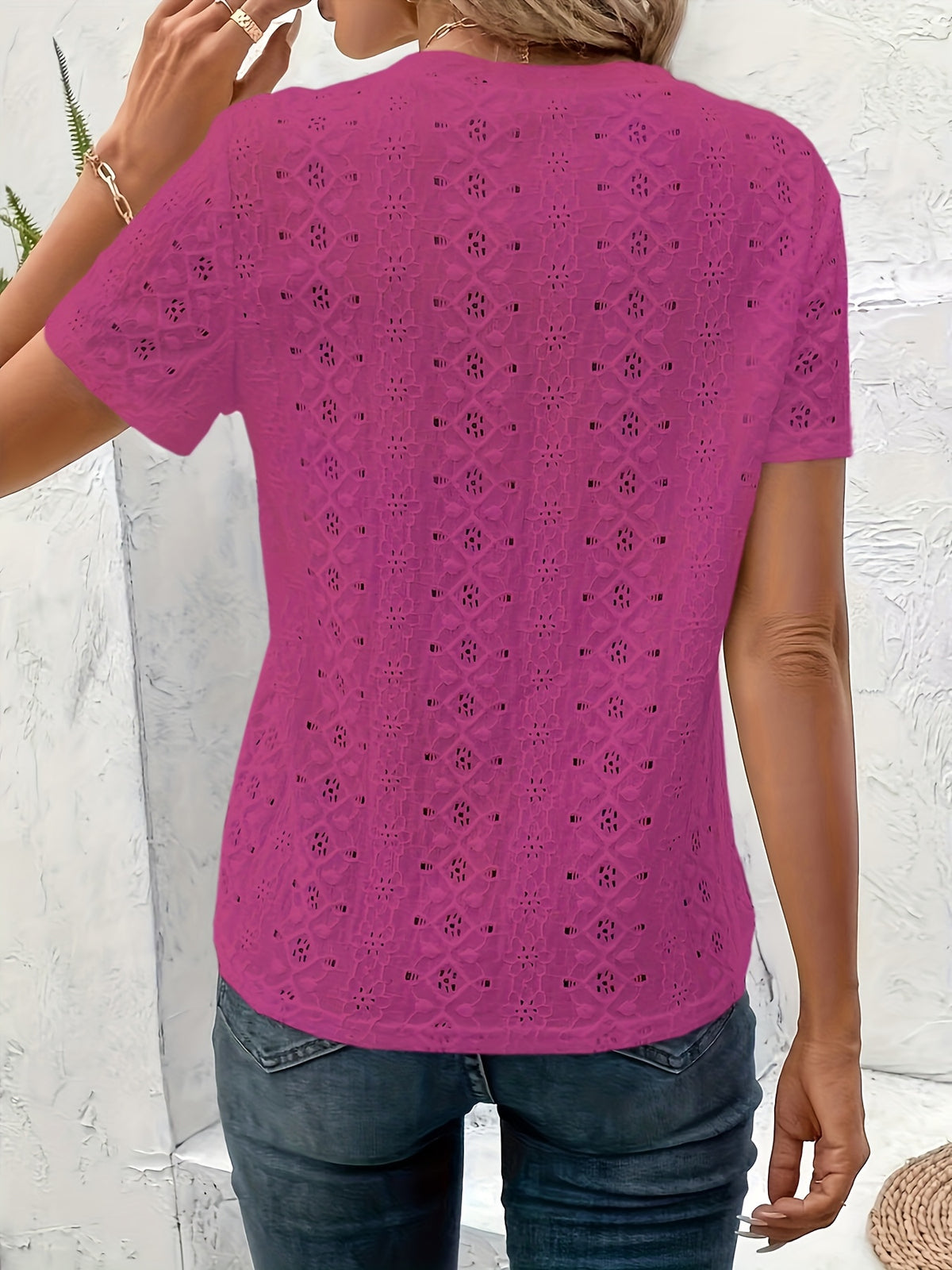 T-shirt grande taille en maille, manches courtes, maille souple, gros plan