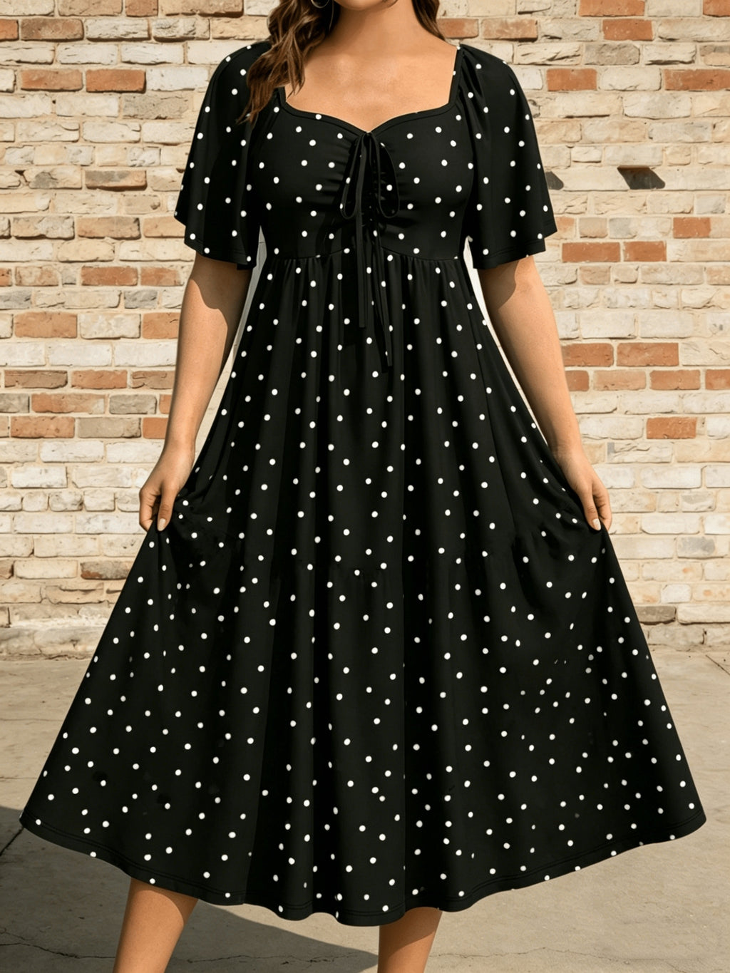 Robe mi-longue grande taille — Pois, taille sous poitrine