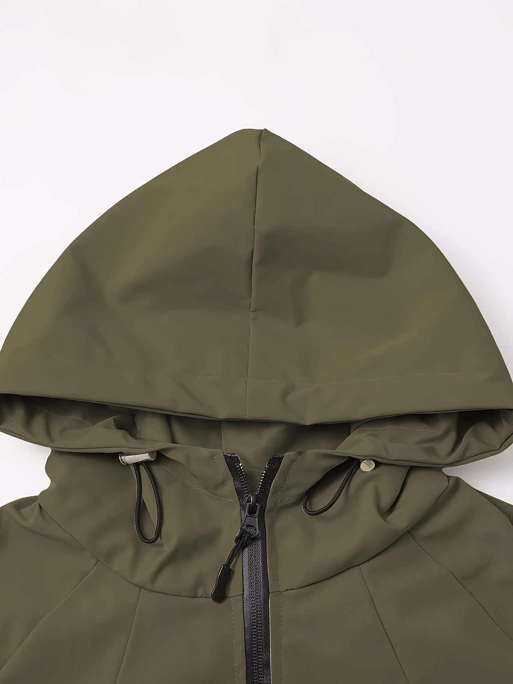Manteau grande taille, fermeture zippée, esprit trench, détail du col