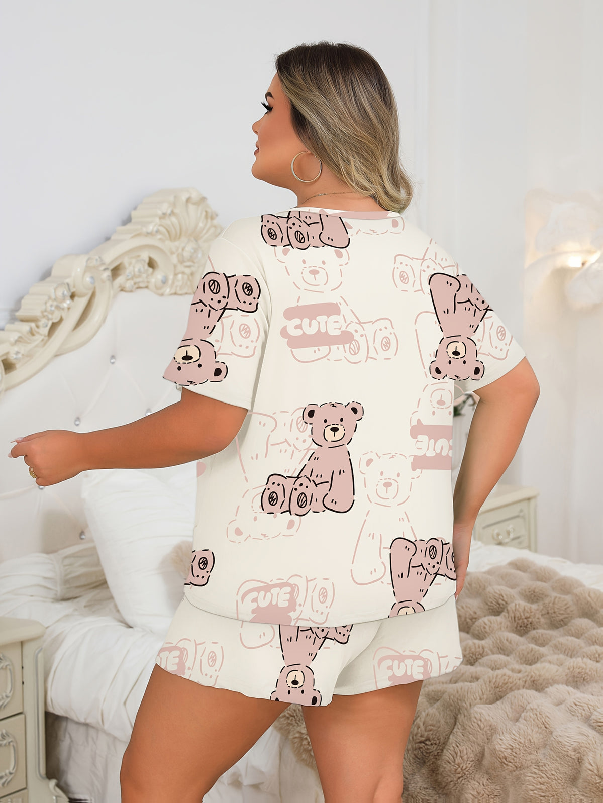 Pyjama grande taille, col rond, manches courtes — composition : 95% Polyester, 5% Élasthanne Image