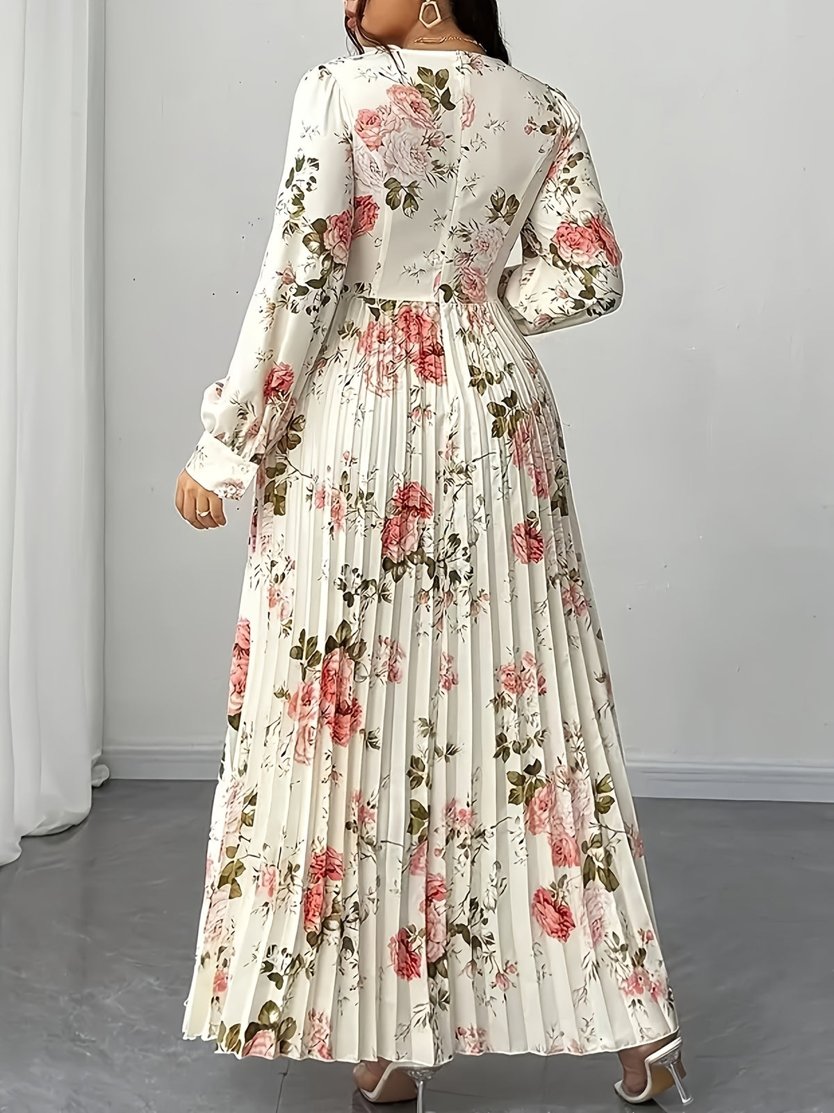 Robe longue grande taille — Roses, cache-cœur plissé soleil