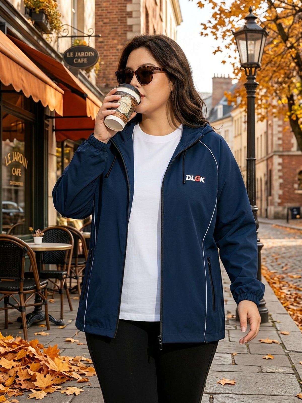 Veste grande taille, poches pratiques, ligne nette, vu de dos