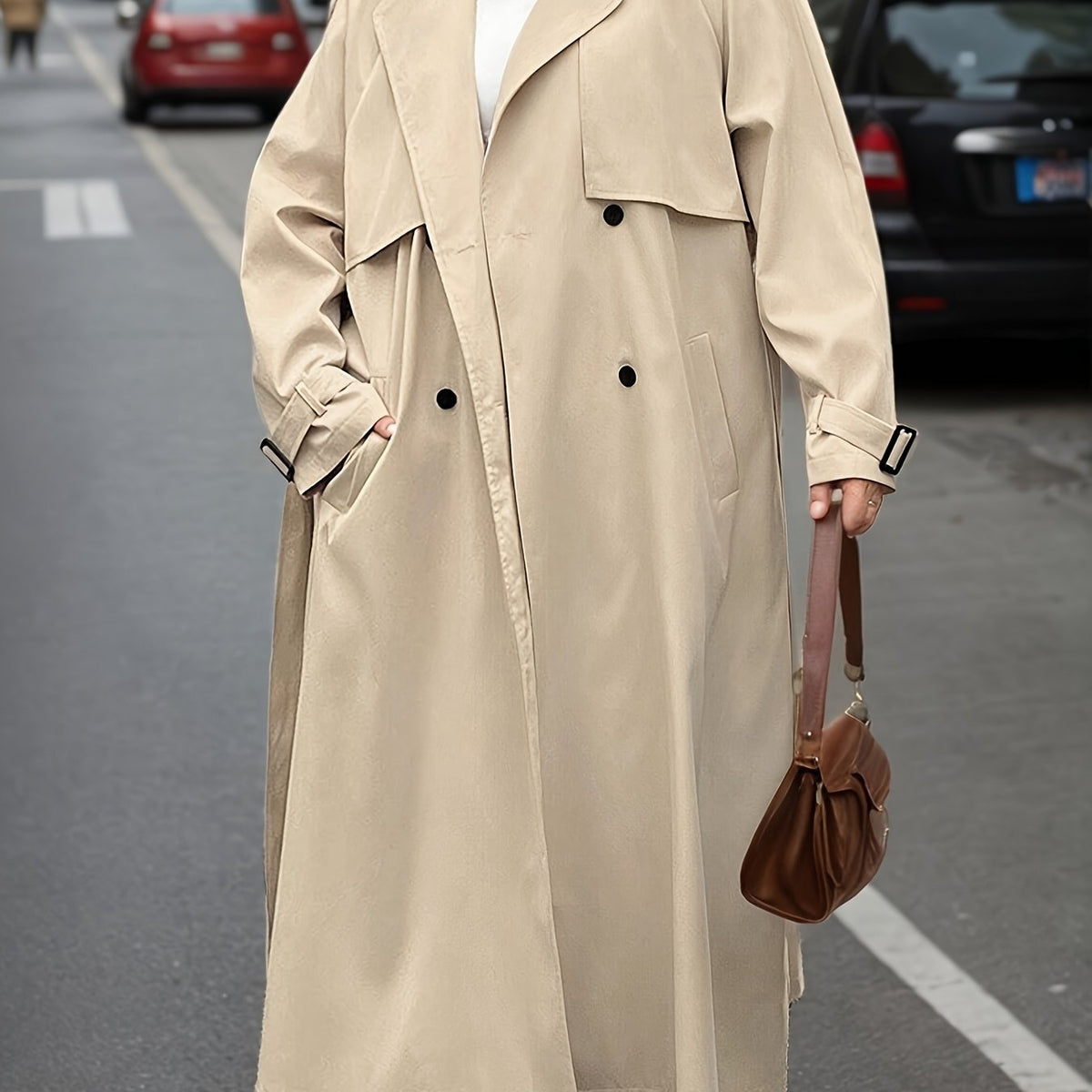 Manteau grande taille, coupe longue, col à revers, boutonnage — matière : polyester Image