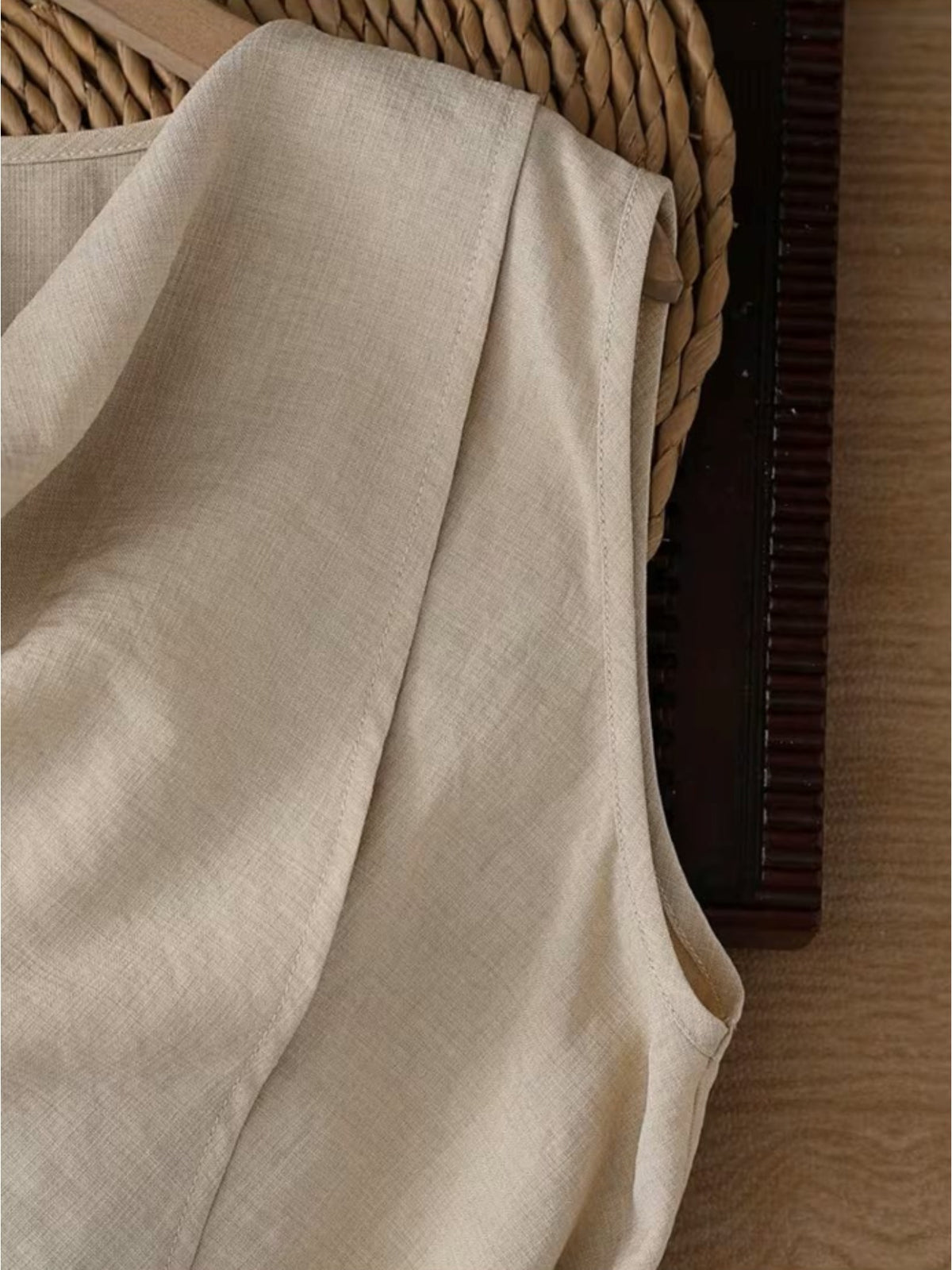 Top grande taille, coupe oversize sans manches, toucher naturel, tissu opaque