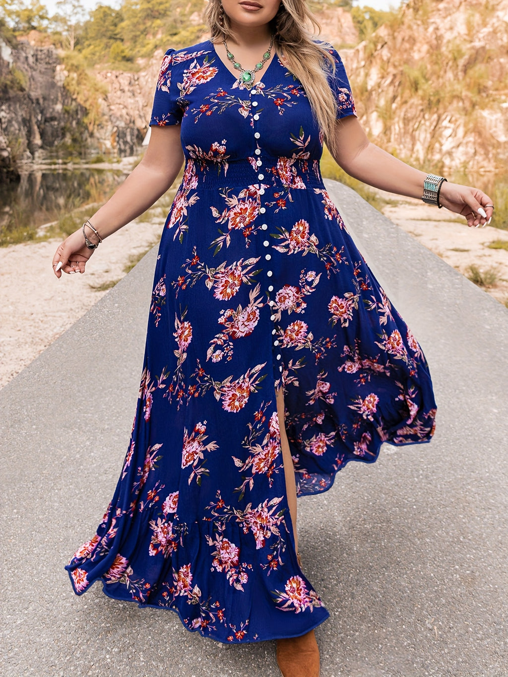 Robe longue grande taille — Fleurie à patte boutonnée viscose
