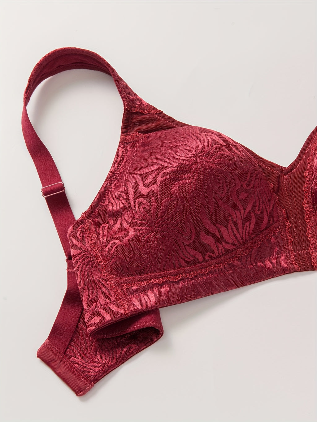 Soutien-gorge grande taille — Corolles tissées et feston