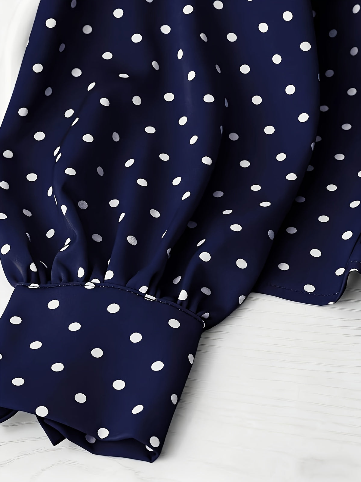 Blouse grande taille à pois, manches longues, visuel produit