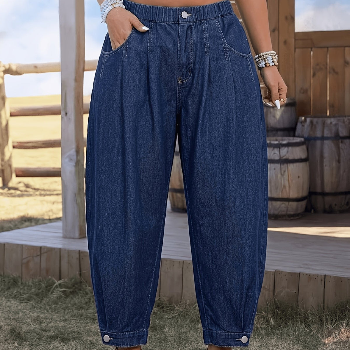 Pantalon grande taille, coupe oversize, tenue franche, esprit bohème — matière : denim