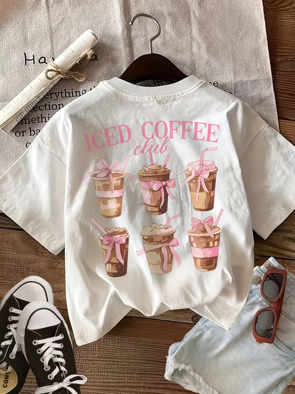 T-shirt grande taille, col rond, manches courtes, esprit décontracté, vu de dos