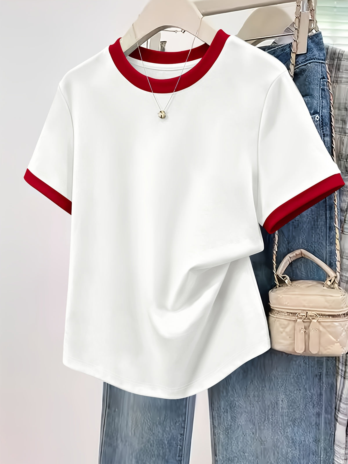 T-shirt grande taille, col rond, manches courtes, esprit décontracté, visuel produit
