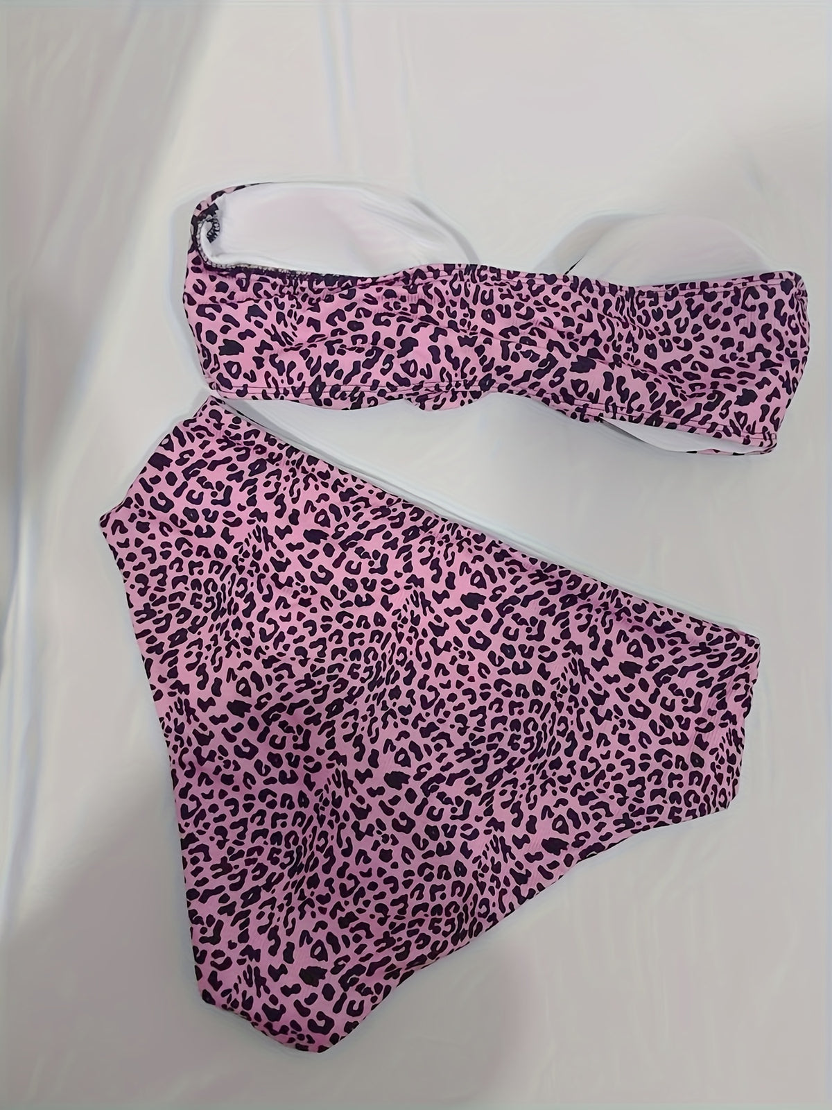 Bikini bandeau grande taille — Léopard rose et buste noué