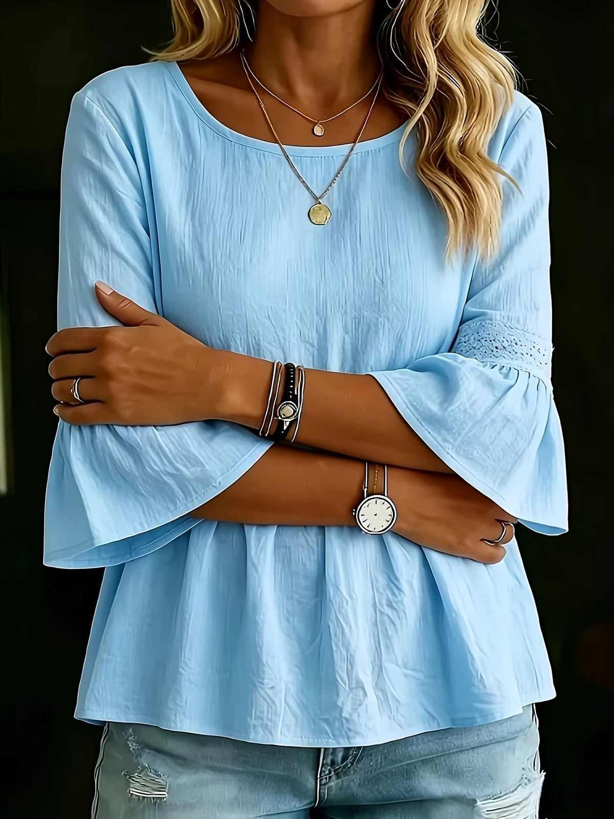 Blouse en dentelle grande taille, col rond et effet péplum Image