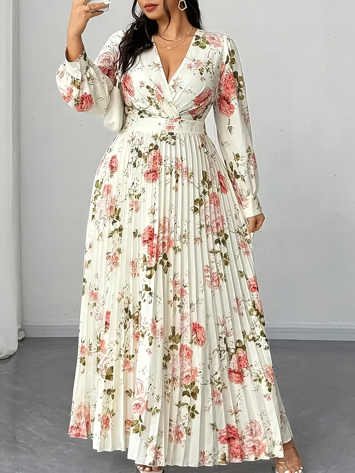 Robe longue grande taille — Roses, cache-cœur plissé soleil