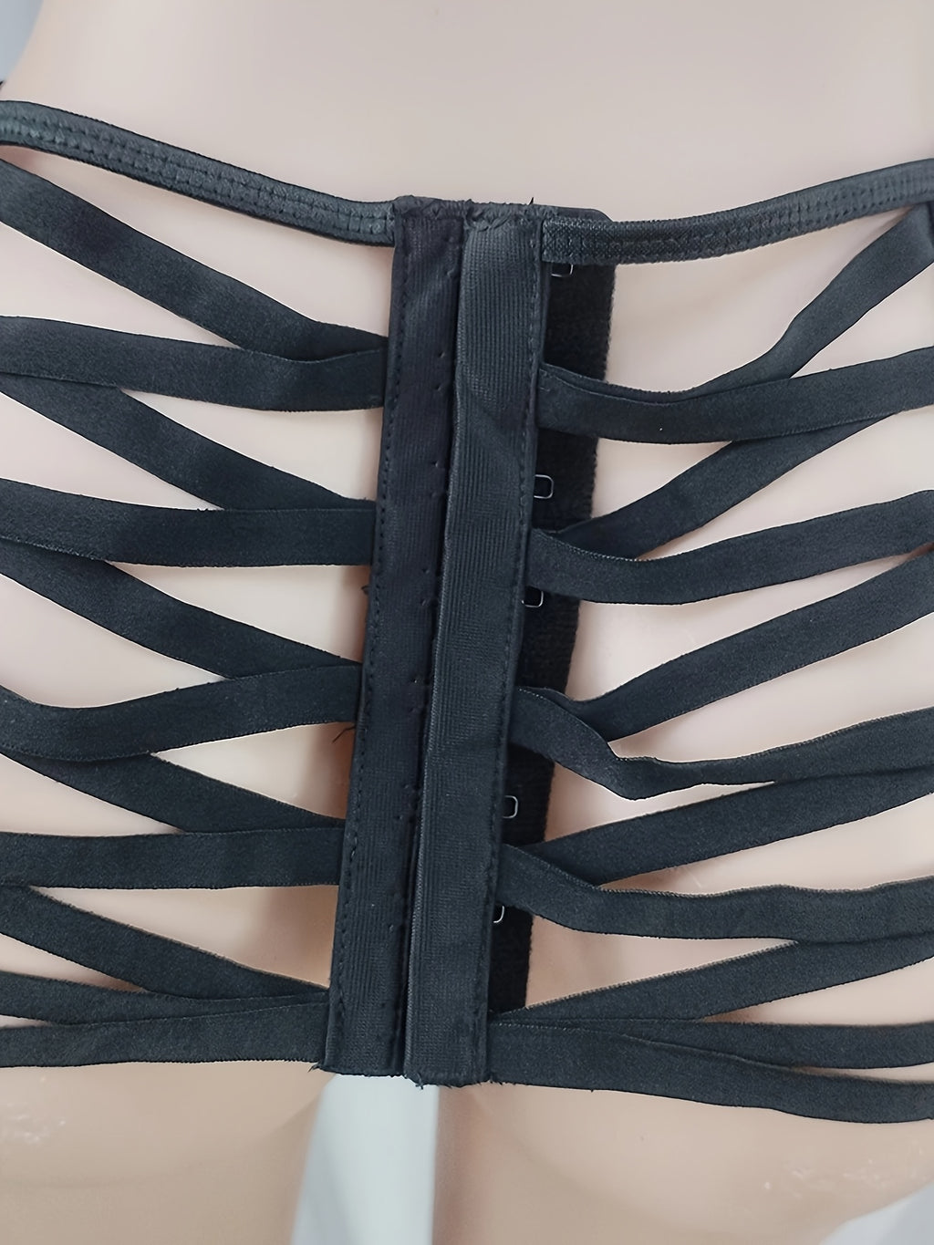 Ensemble grande taille en dentelle — Ceinture assortie et effet ajouré, visuel produit