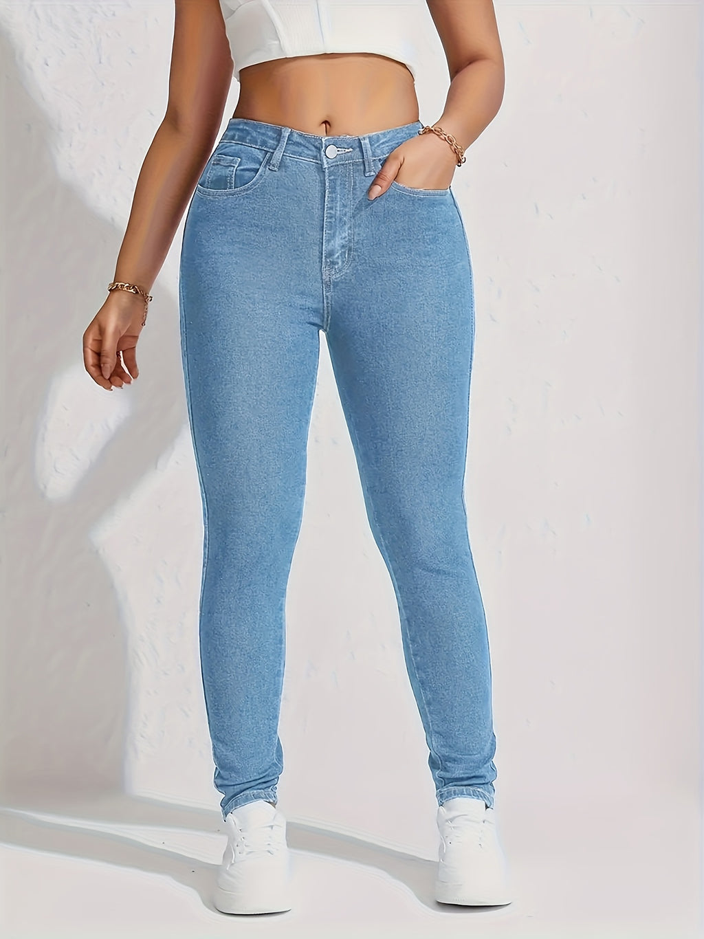 Pantalon grande taille, coupe oversize, fermeture zippée, tombé fluide, vue de profil
