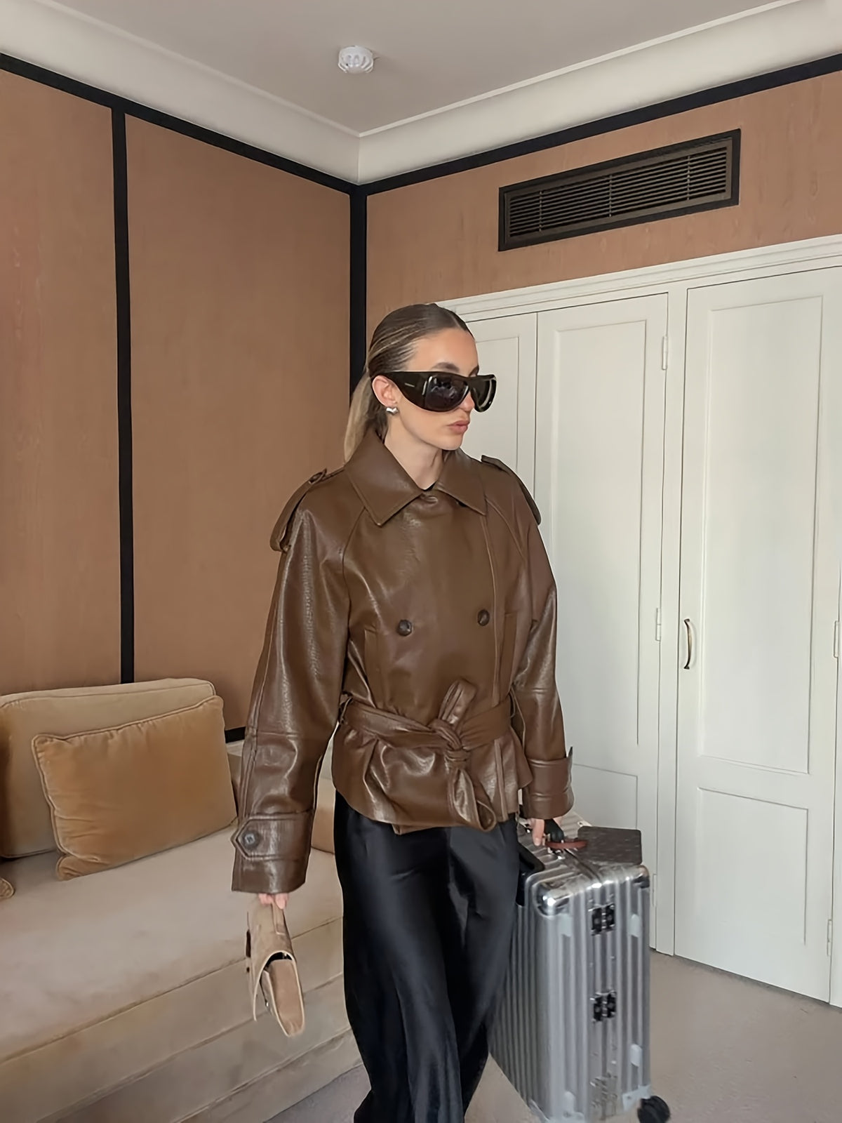 Veste grande taille en cuir synthétique, col, tissu opaque