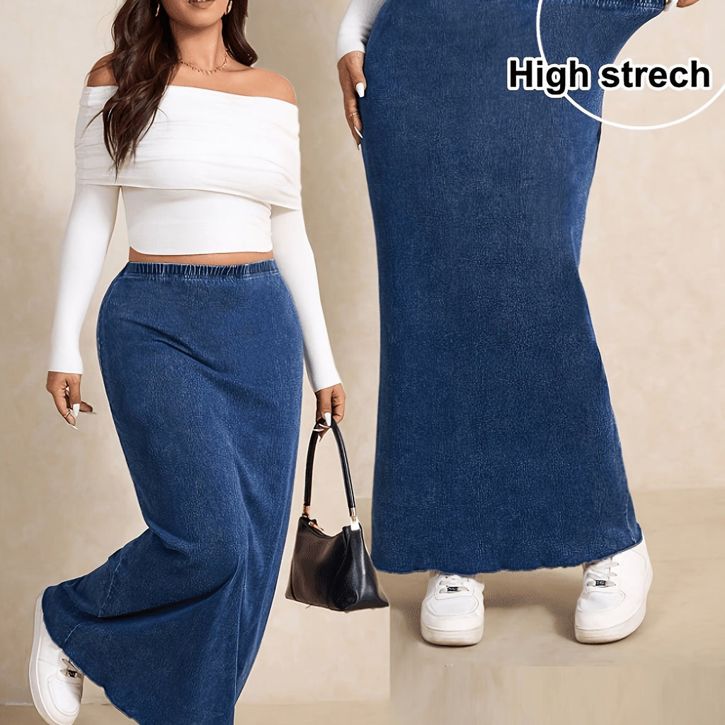 Jupe grande taille, coupe ajustée, délavage doux, tenue franche — composition : 65% Coton, 35% Polyester