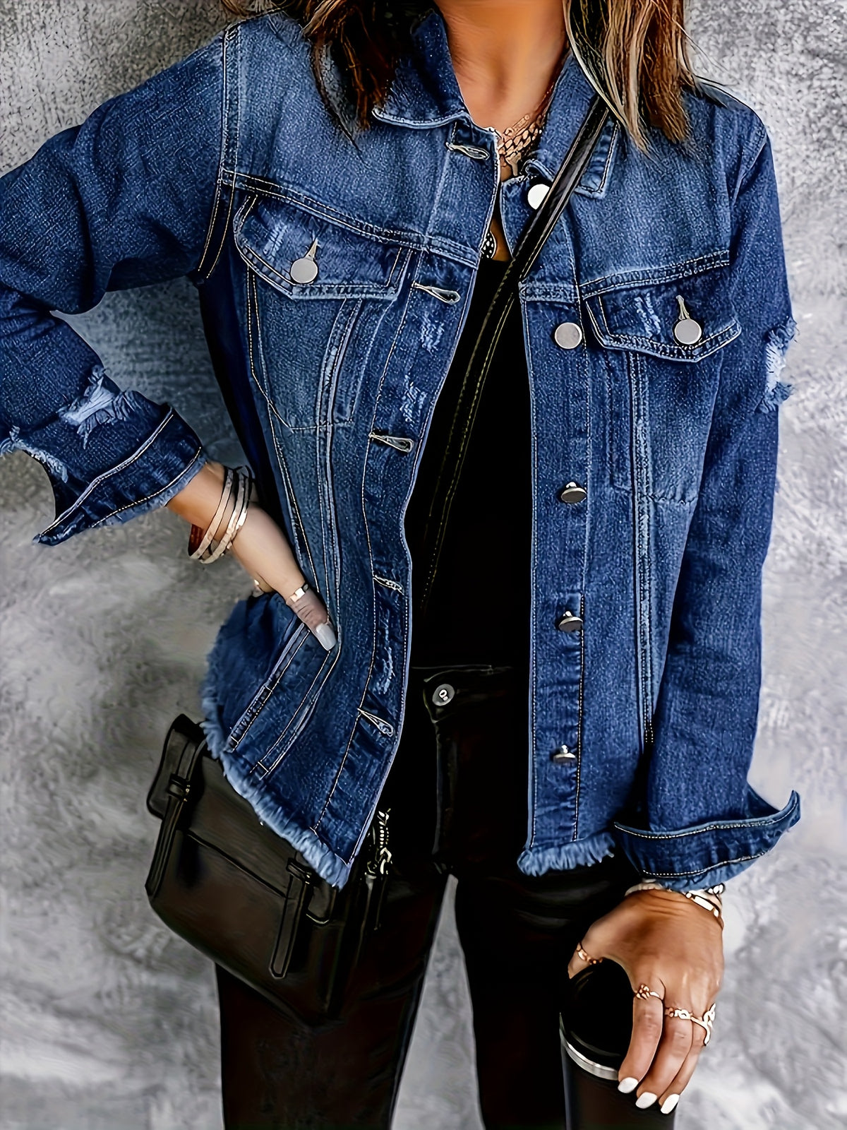 Veste grande taille, tenue franche, allure vintage, porté de face