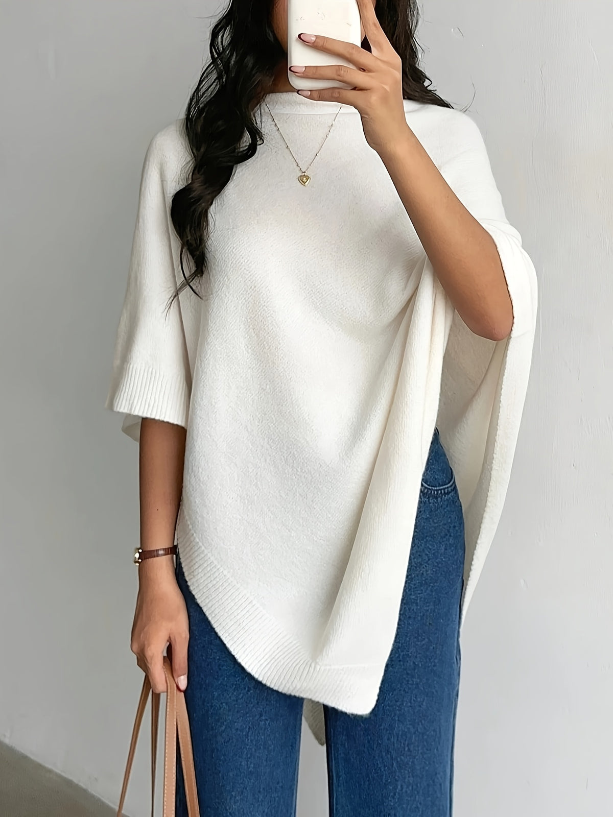 Écharpe grande taille, coupe oversize, toucher moelleux — composition : 52% Acrylique, 28% Nylon, 20% Polyester Image