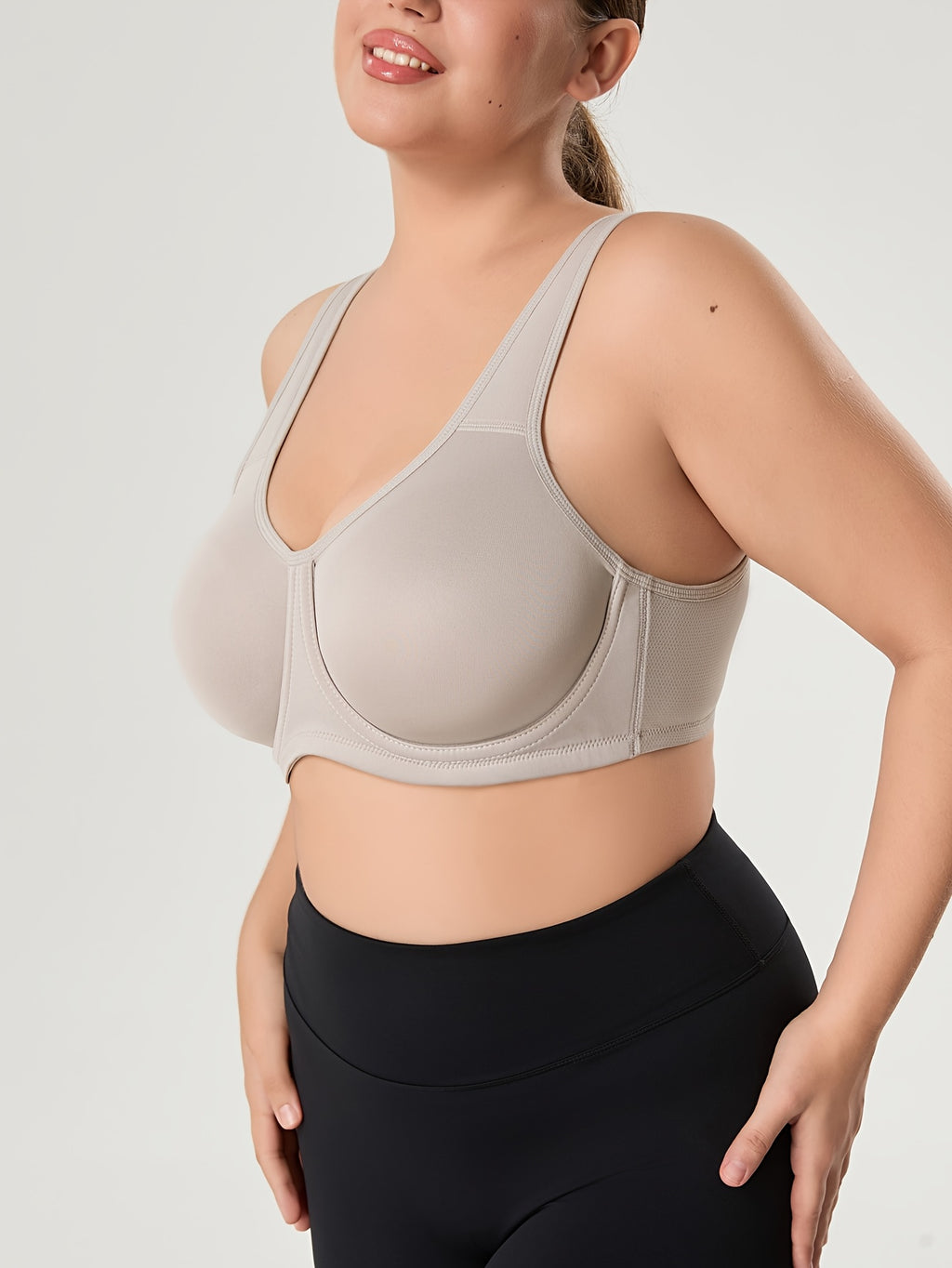 Soutien-gorge grande taille — Crochet plat sur la bretelle