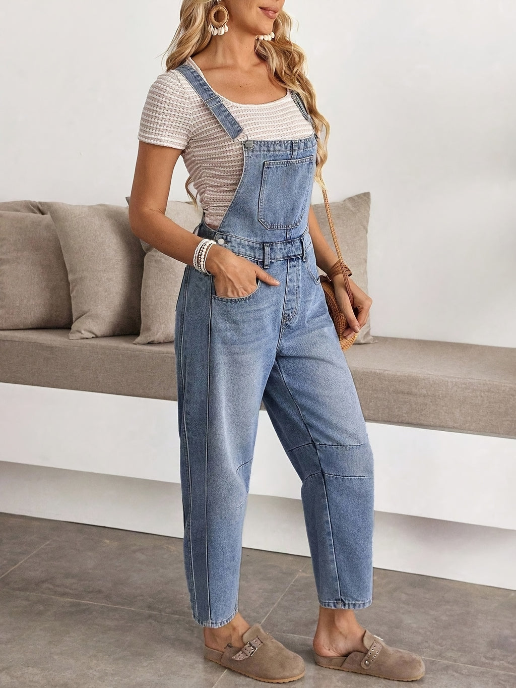 Salopette grande taille, épaules dénudées, tenue franche — composition : 70% Coton, 28% Polyester, 2% Élasthanne