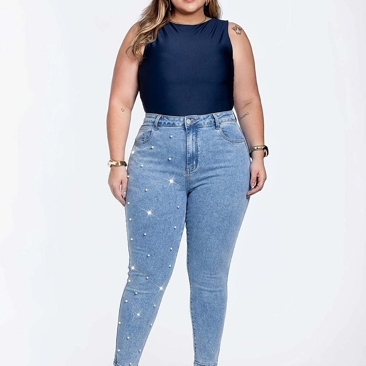 Jean grande taille, coupe ajustée, toucher naturel — matière : coton