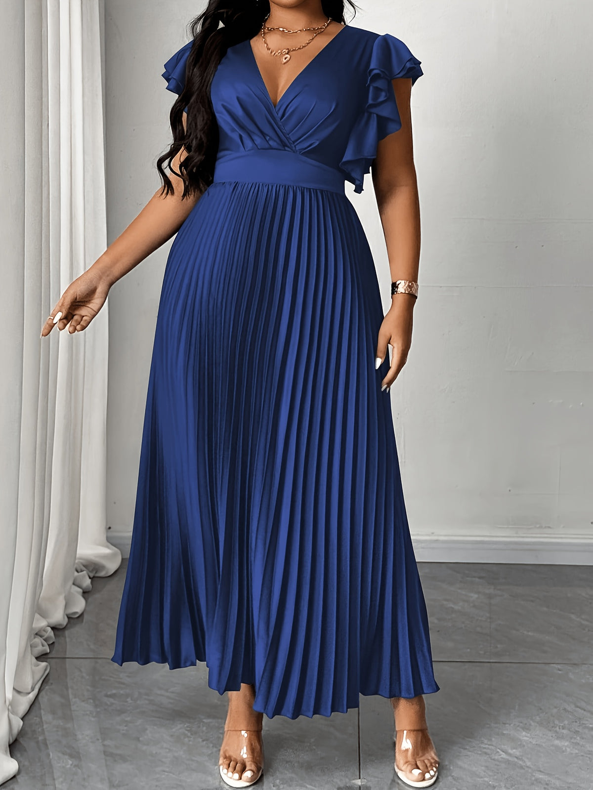 Robe de cérémonie grande taille — Satin plissé et dos noué
