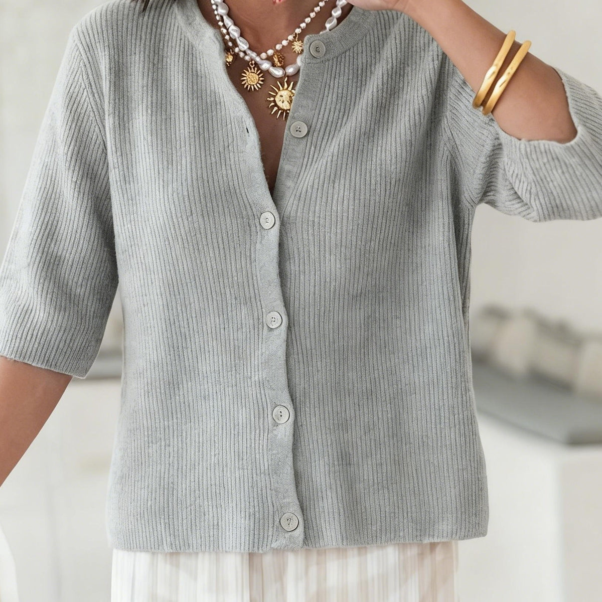 Cardigan grande taille, col rond — composition : 65% Polyester, 13% Polyamide, 13% Acrylique, 6% Laine, 3% Élasthanne