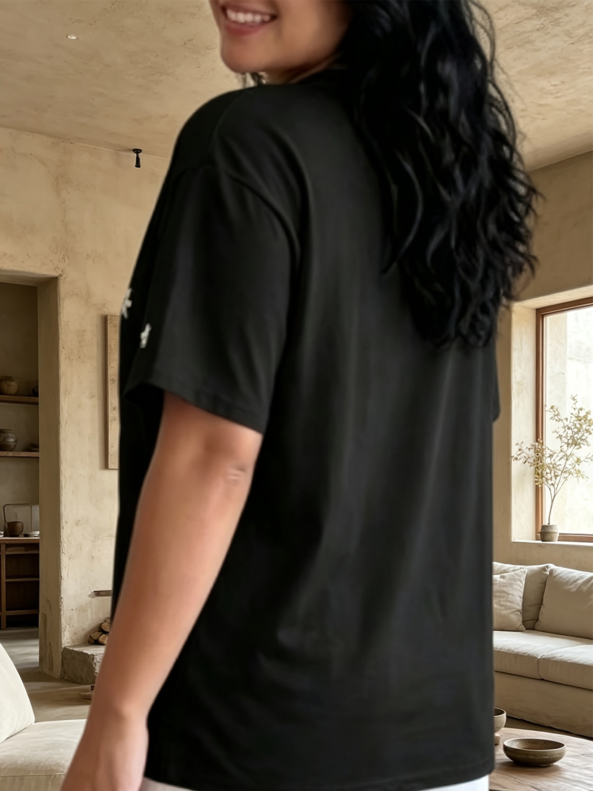 T-shirt grande taille à imprimé fleuri, coupe ample, manches courtes, vu de dos