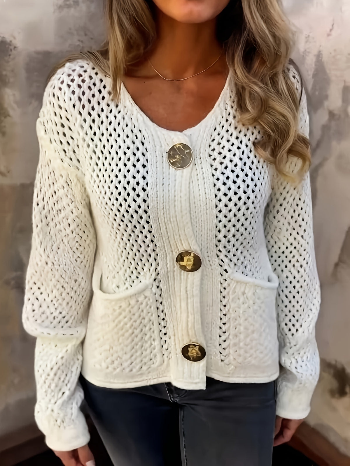 Pull grande taille, détail ajouré, manches longues, toucher moelleux