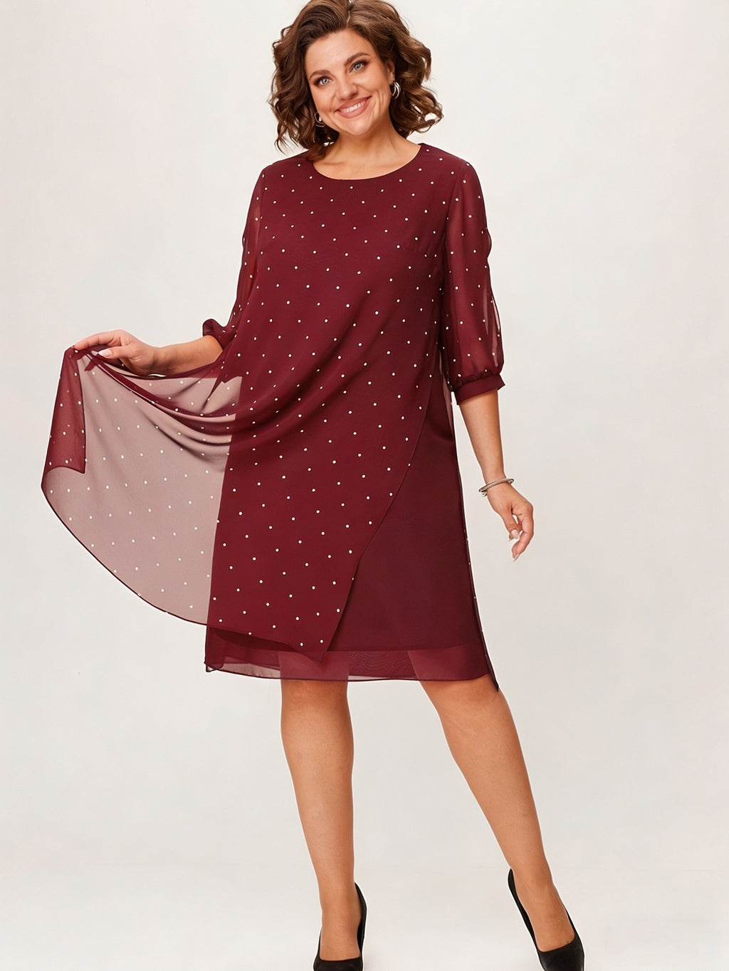 Robe courte grande taille — Voile à pois et manches fendues