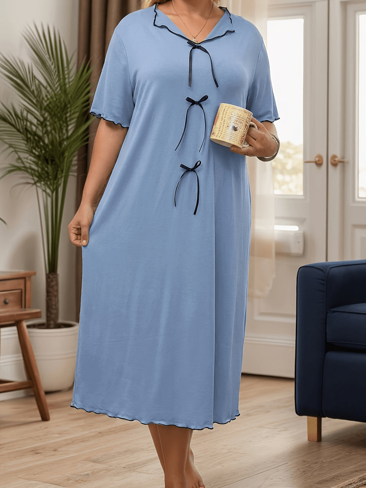 Chemise de nuit grande taille — Liseré ivoire et trois nœuds