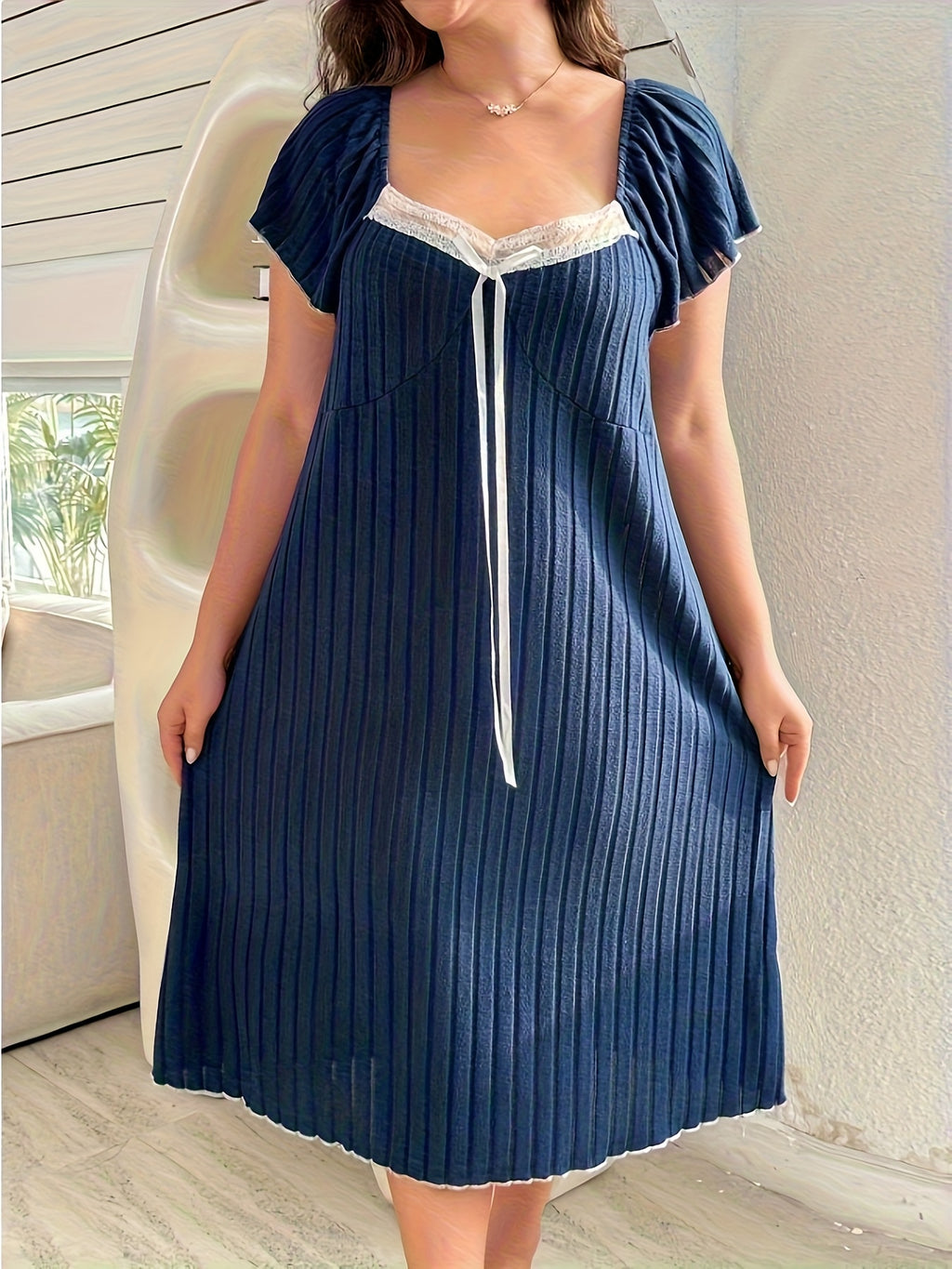 Chemise de nuit grande taille — Bleu marine à galon de dentelle
