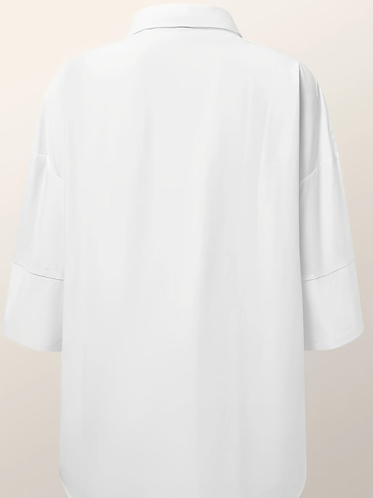 Chemise grande taille, coupe oversize, poches pratiques, porté de face