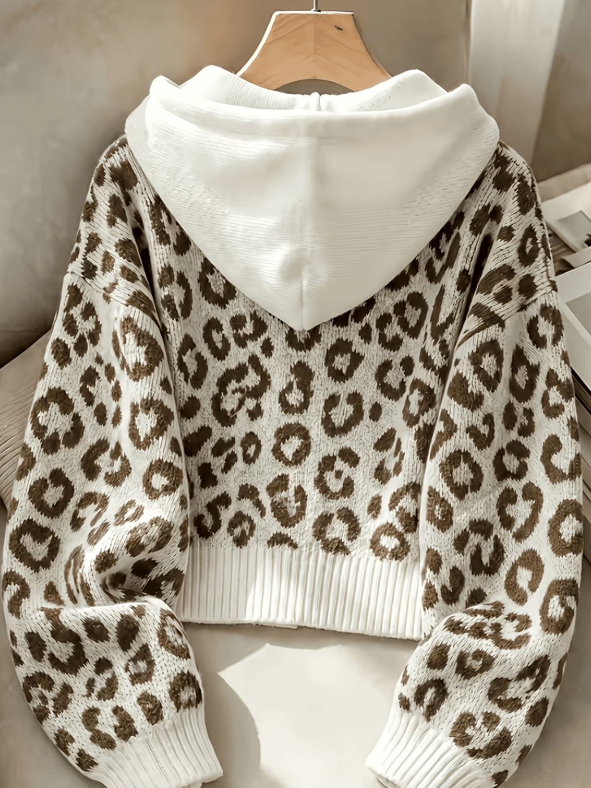 Cardigan grande taille à imprimé léopard, coupe ample, capuche — composition : 100% Polyester