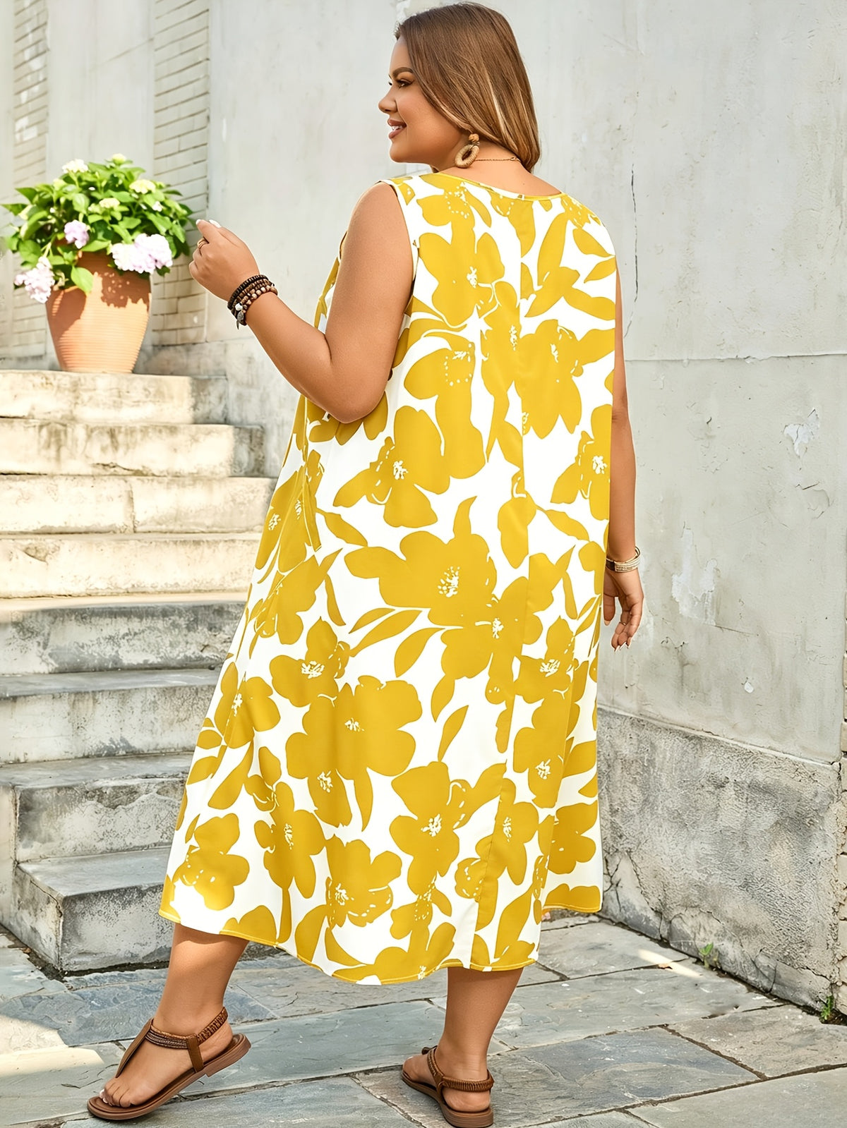 Robe midi grande taille — Grandes fleurs et poches latérales