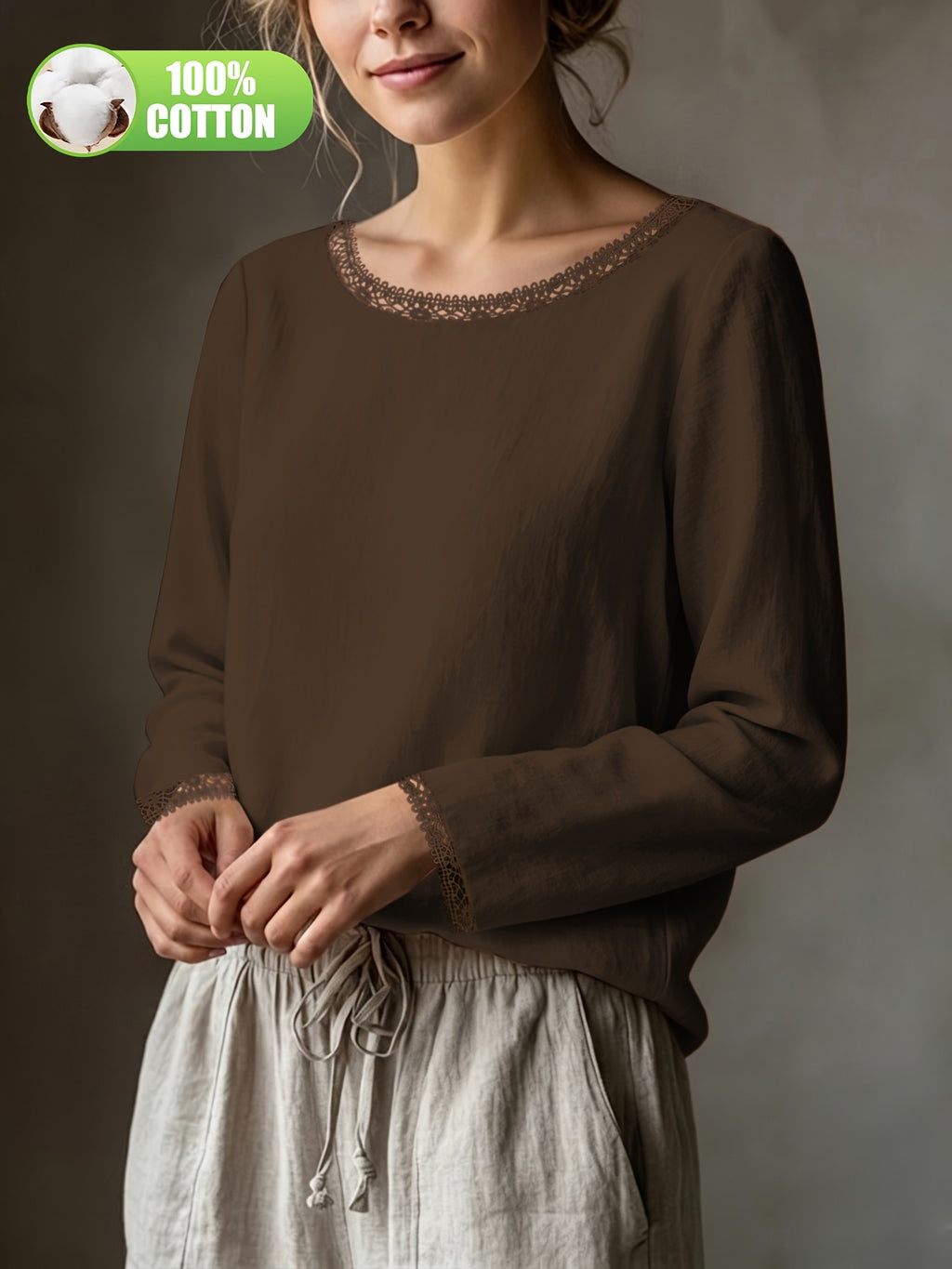 Top grande taille en dentelle, coupe ample, manches longues, toucher naturel, porté de face