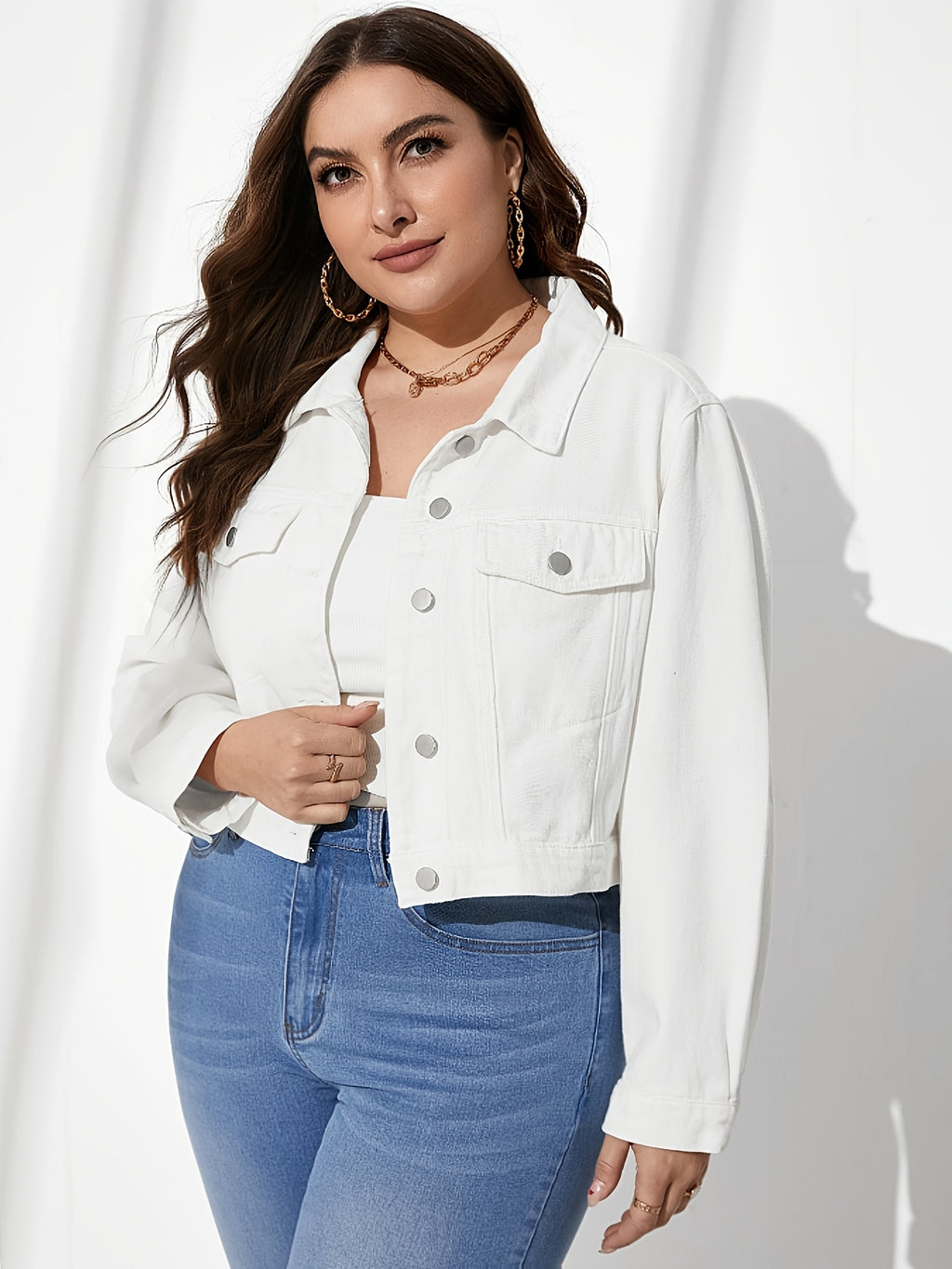 Veste grande taille, coupe oversize, col à revers, boutonnage, vu de dos
