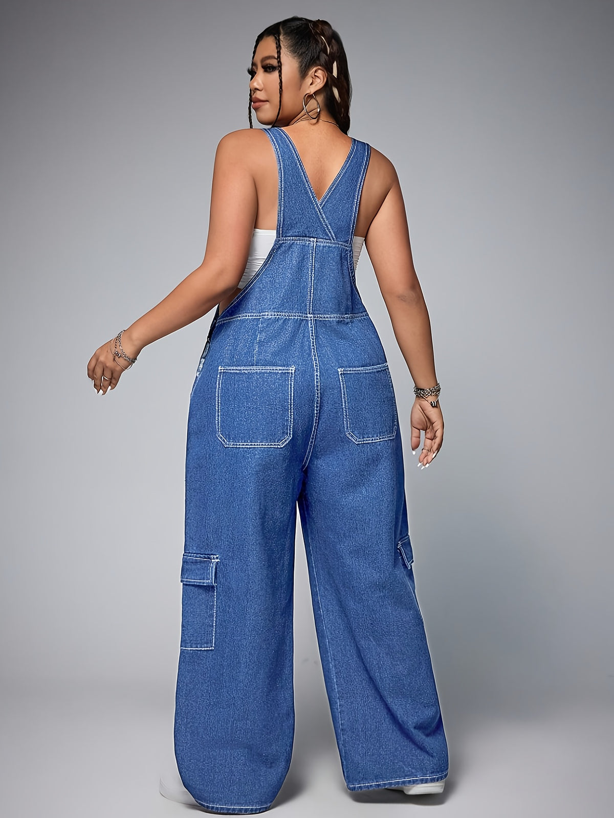 Salopette grande taille, poches pratiques, tenue franche, vu de dos