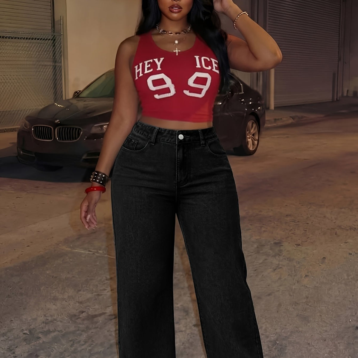 Jean grande taille, coupe oversize, poches pratiques, tenue franche — matière : denim