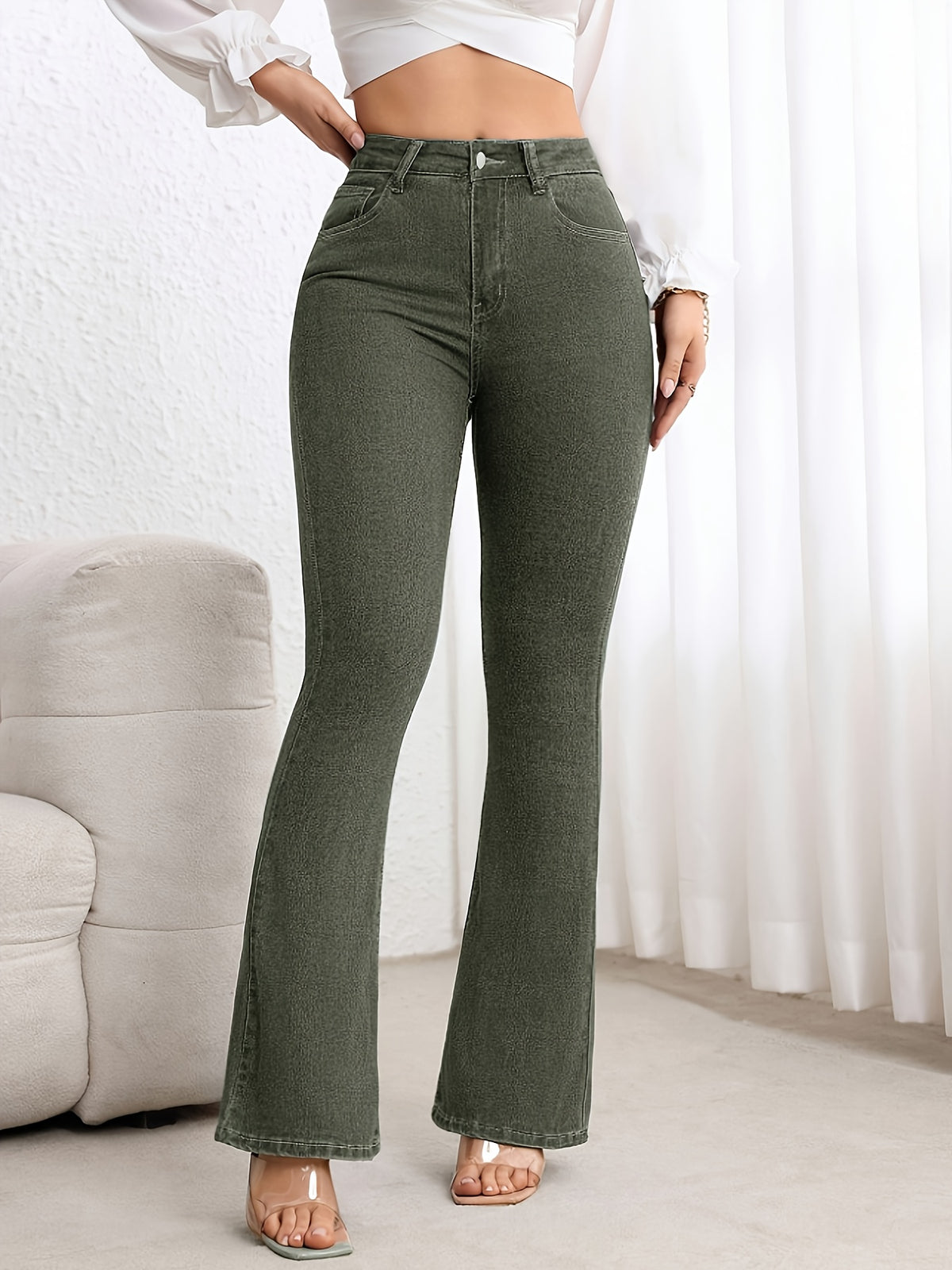 Jean grande taille, coupe oversize, tenue franche, forte élasticité, vu de dos